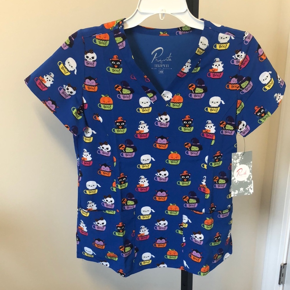 Maevn Uniforms Womens scrub top. NWT. Multiple sizes available. 9810 Booc